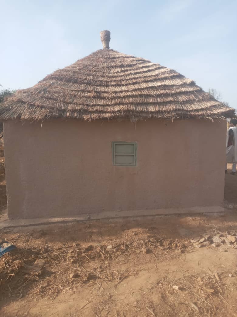 En 2012, Construction d'une auberge de quatre cases sous format traditionnel, dans l'objectif du lancement des activités de l'Ecotourisme dans le village